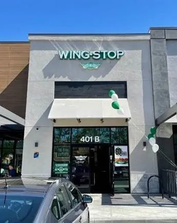 Wingstop storefront outside and inside view at 401 N. MOORPARK RD in Thousand Oaks, California
