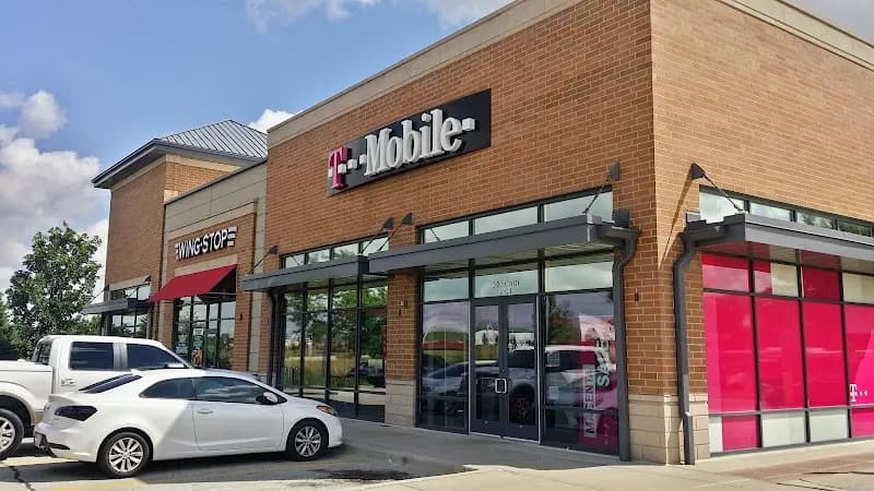 Wingstop storefront outside and inside view at 50 S Mannheim Rd in Hillside, Illinois